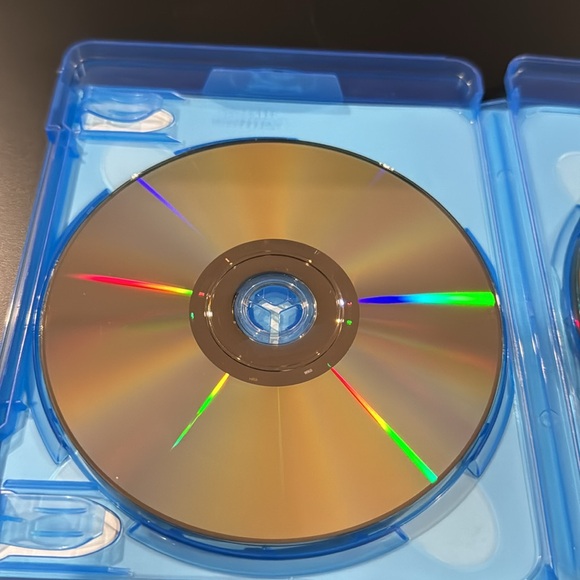 Batman v Superman: Dawn of Justice - Blu-ray & DVD Combo Set - Picture 6 of 6